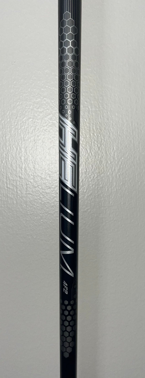 UST MAMIYA HELIUM 4F2 LITE/SENIOR FLEX + COBRA ADAPTOR + LAMKIN GRIP