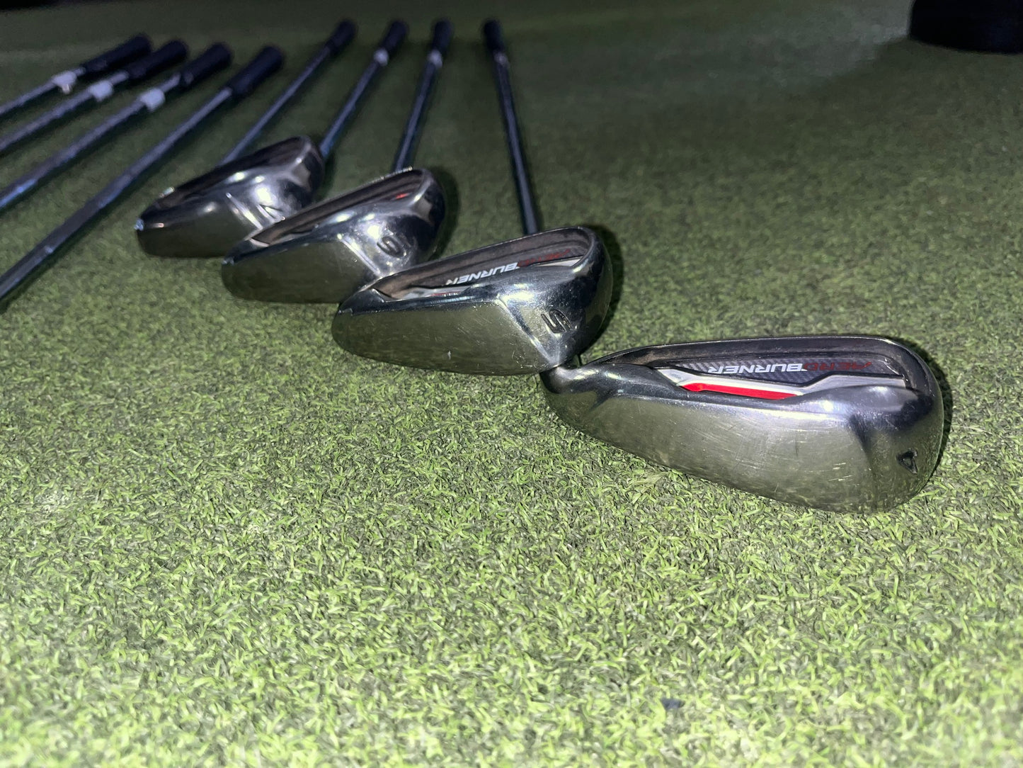 USED TAYLORMADE AREOBURNER IRON SET 4-SW STIFF FLEX RH